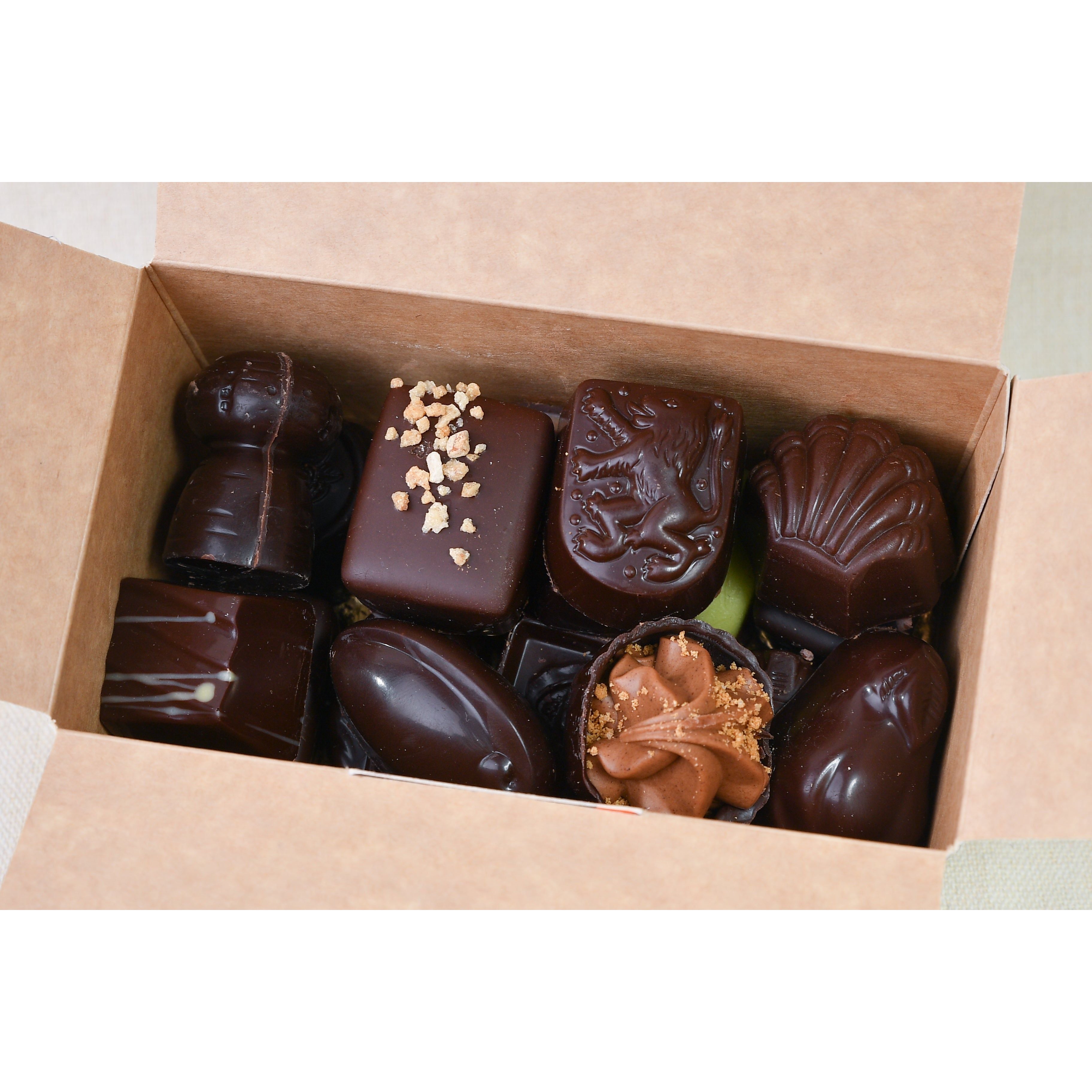 CG Chocolatiers Ballotin Chocolat Belge 125 g - A Offrir- Idéal pour Cadeau  Fête des Mères, Fête des Pères, Anniversaire, Noël, Retraite : :  Epicerie