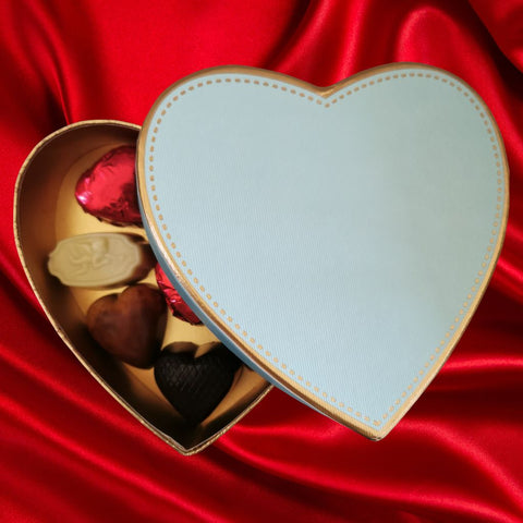Boite coeur blanc - Assortiment de chocolats au praliné